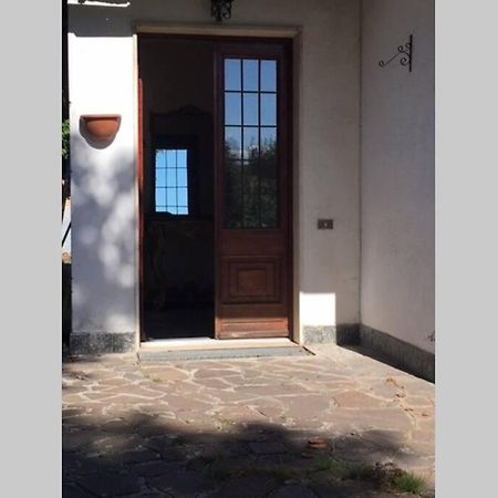 Villa Immersa Nel Verde A Lanzo dʼIntelvi מראה חיצוני תמונה