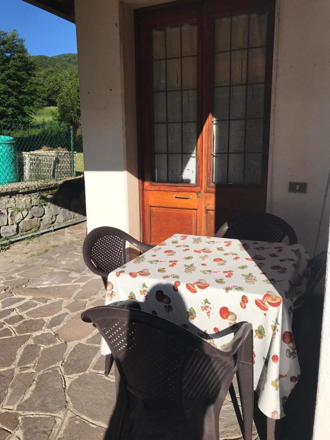 Villa Immersa Nel Verde A Lanzo dʼIntelvi מראה חיצוני תמונה